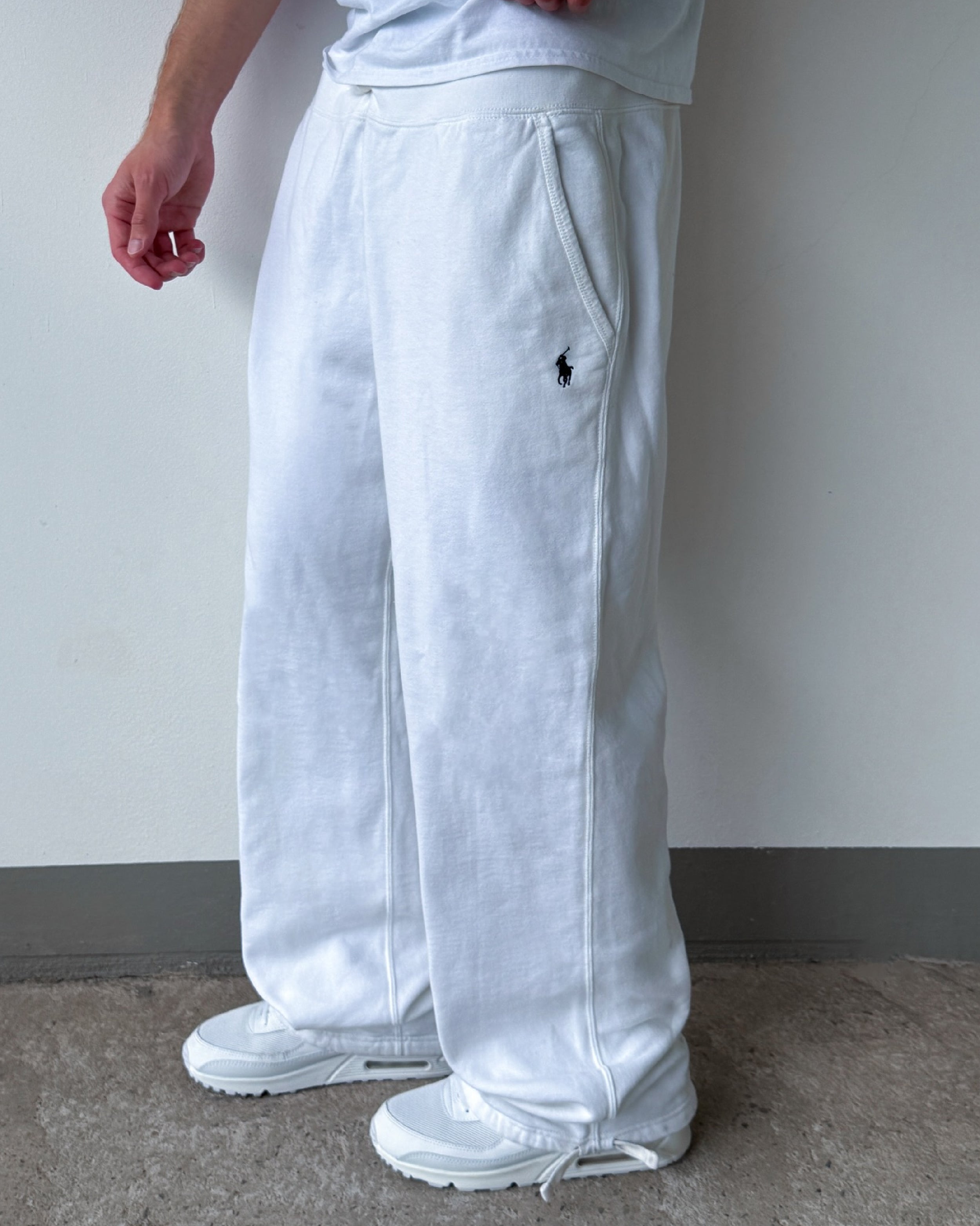 Polo Pant White Leg10